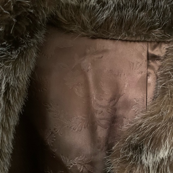 Luxurious Real Mink Coat - Picture 3 of 7